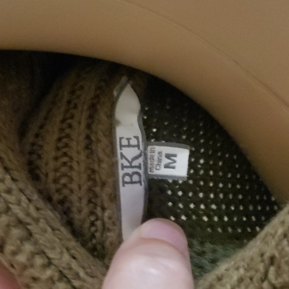 BKE Sweater Womens Large Green Brown Yellow Aztec Cardigan Button Up Buckle m - Picture 7 of 8